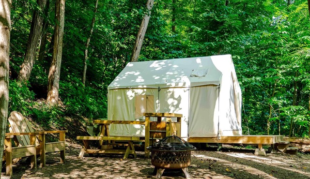 Tentrr State Park Site - WV Hawk's Nest State Park - Site F - Single Camp