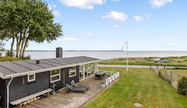 "Teodosija" - 20m from the sea by Interhome