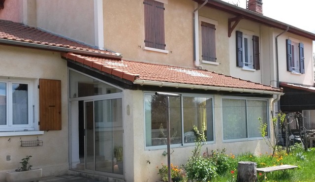 Terraced house of 75 m2 garden with trees and private 350m²