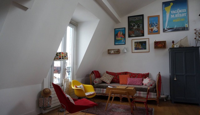⭐ Terrace Apartment: 360° Eiffel Tower & Montmartre View – Jul 30-Aug 15