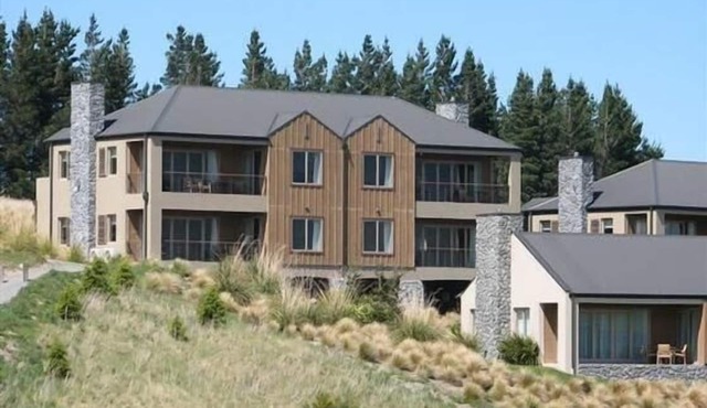 Terrace Downs. Modern 2 Bedroom Villa. Mount Hutt.