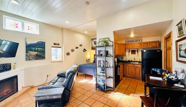 Terrace - lakefront, hot tub, full kitchen, BBQ, screened in porch, two patios.