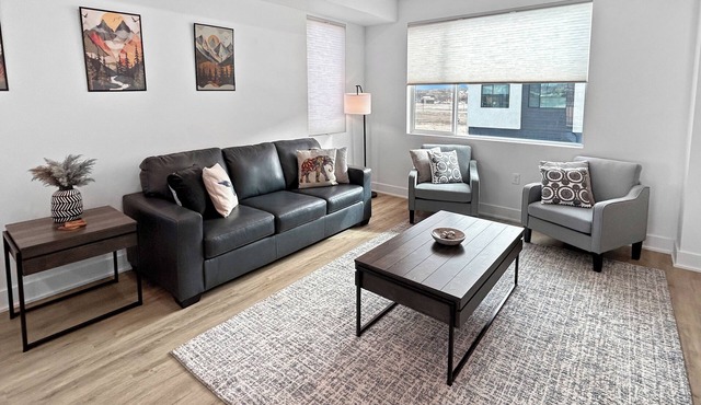 Terrace Pet-Friendly w/Workspace & Garage