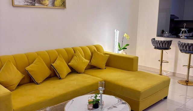 Terrace stunning Burj view , 2 bedroom apartment 5 mins to dubai mall