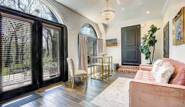 Terrace Suite · Terrace Suite - Private Flat in Historic Manor.