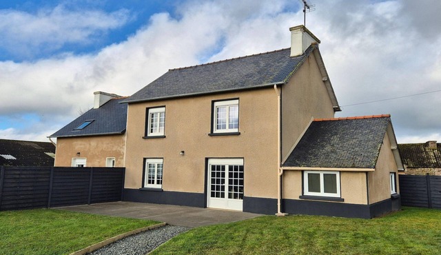 Terraced Country House near Sea