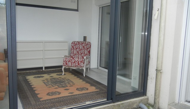 TERRACED HOUSE WITH PATIO AND PARKING