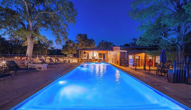Terracotta Bliss | Sleeps 28 | Pool & Game Room