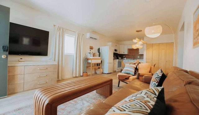"Terracotta Suite" @ ArnoTriplex! Pet Friendly!