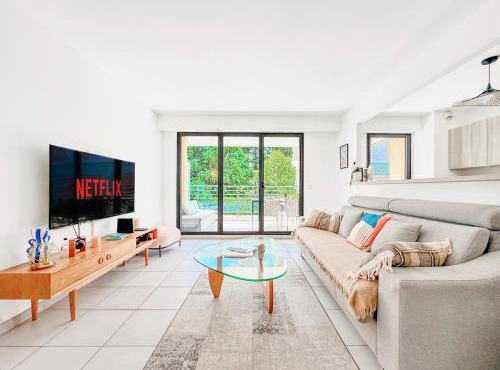 Terranova Cannes Terrace Accommodation