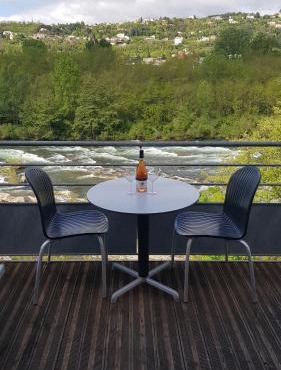 terrasse sur l'Ardèche