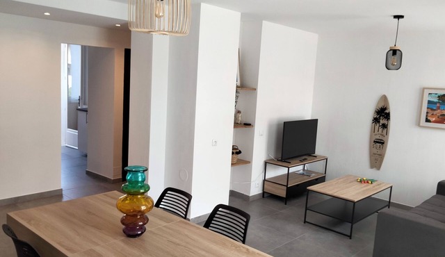 Terre et Mer. Appartement Situé Entre Ville Historique et Plages