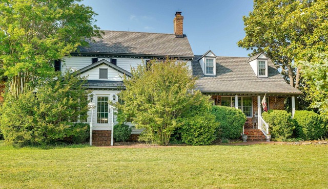 Terre Haute Manor Farmhouse w/Gardens & Deck!