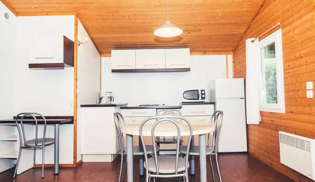 Terres de France - Hamlets of Honey - 3 Room Chalet 6 People