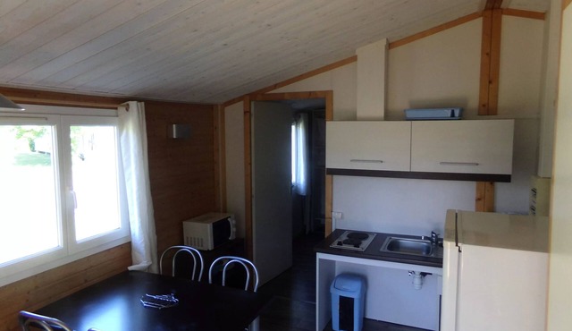 Terres de France - Hamlets of Honey - 3 Room Chalet 4 People PRM