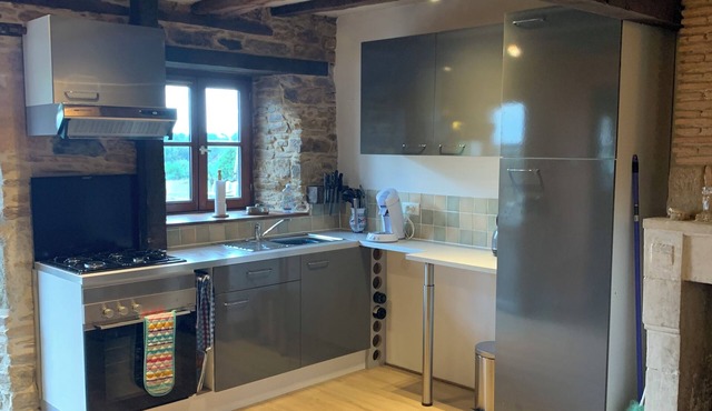 Terrific 1-bedroom apartment in Miallet. Forget your worries & relax in peace.