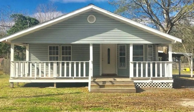 Terrific 2-bedroom apartment with AC in Sulphur