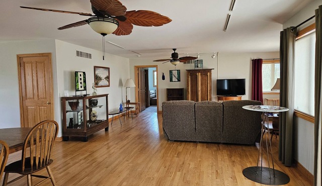 Terrific 2-bedroom house in Marlette both units