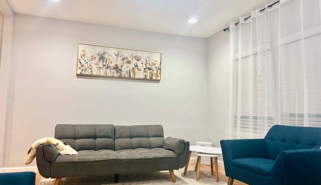 Terrific 2-bedroom house with AC in Dallas