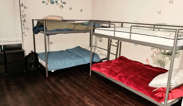 Terrific 2-bedroom apartment in amazing Los Angeles with fitness room, WiFi