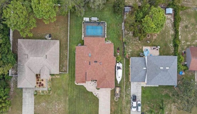 Terrific 3-bedroom house with AC in sunny Spring Hill