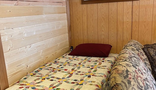 Terrific cottage with AC in Idaho City