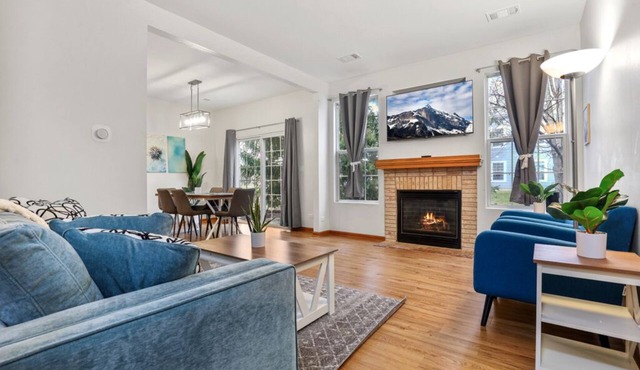 Terrific Naper Townhouse 3beds/2.5 baths