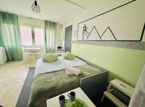 Terrils jumeaux, Train Lens - Paris trajet d'environ 1 heure 10 minutes