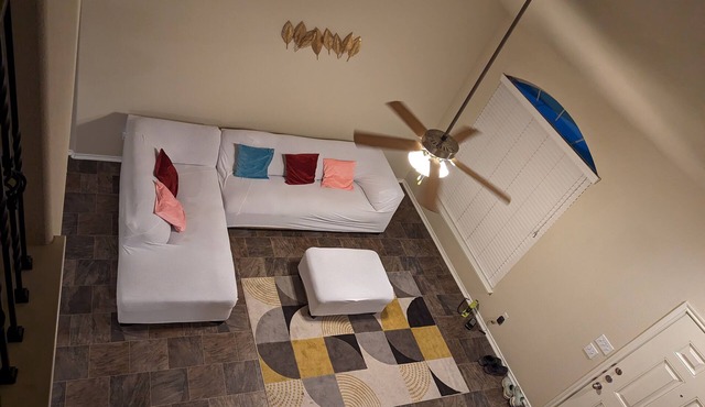 Tesla/Austin Airport Cottage