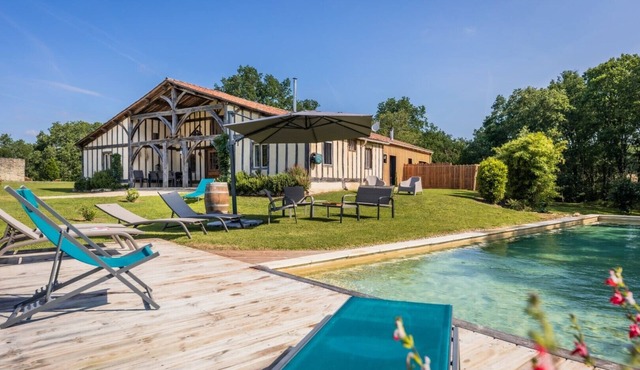 Tessa, holiday home with large swimming pool