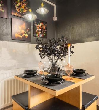 Testimony 3 Bedrm 2 bathroom Cozy Cushy Calm Home