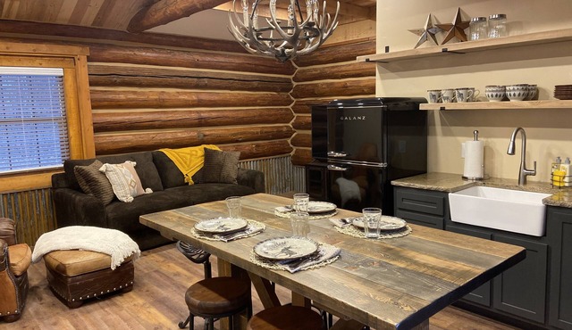 Teton Cabin- Columbia Mountain Ranch