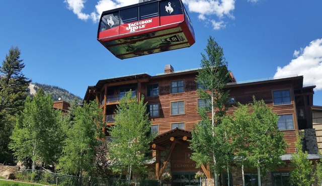 Teton Club 15-35% Off Most Weeks, Ski-in/Out to Tram, Gondola- 4 Hot Tubs & Spa!