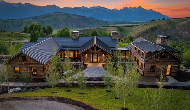 Tetonglow Jackson Hole/Hot Tub, Fire Pit & Views