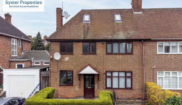 Tetuan House - Large home for family | Groups | Work - Sleeps 13