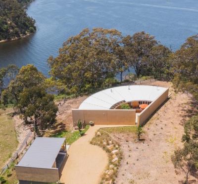 Teulu House - Luxury Retreat in Nungurner