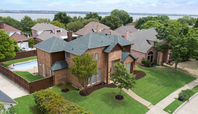 Texan House 4 Bed 3 Bath Hot Tub, EV charger