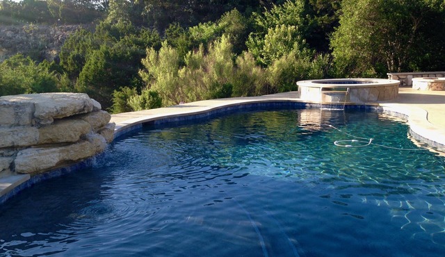 Texas Hideaway Just 15 Minutes From Downtown - pool and privacy! Newly remodeled