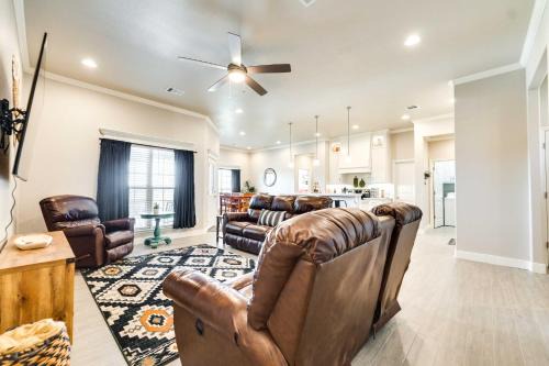 Texas Home w/Hot Tub: 3 Mi to Downtown Canyon!