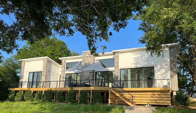 Texas Lake Hideaway at Limestone