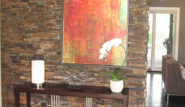 Texas Modern House - 5 minutes from Downtown. Backyard Oasis-Pool & Spa.