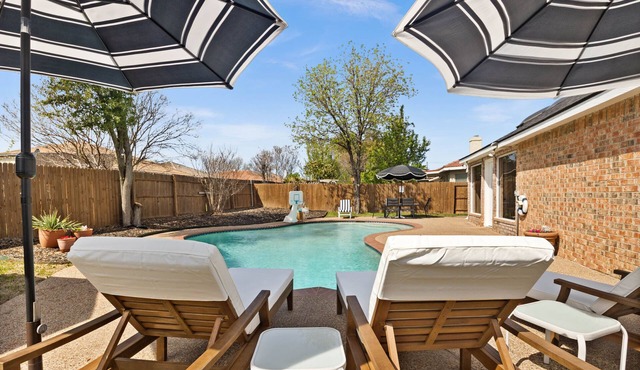 Texas Oasis With Pool!