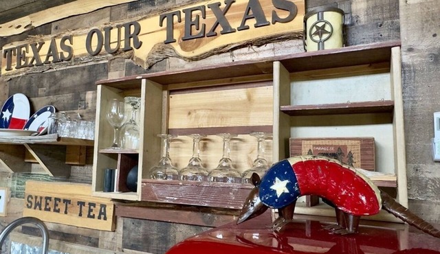 Texas Our Texas - Castell Cabin - Sleeps 4