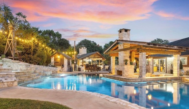 Texas Pool House Escape - Events, Pond, Hot Tub
