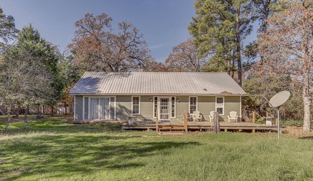 Texas Retreat w/Deck, Near Fishing & State Park!