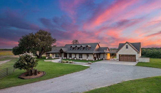 Texas River Ranch-518 Acres; 2 Homes, Sleeps 21; +/- 3 Miles of River Frontage