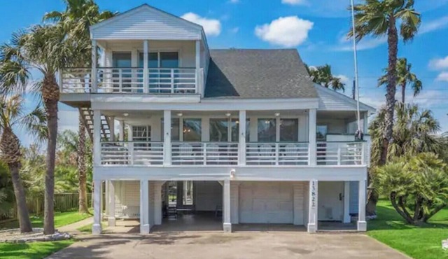 Texas Vacation Home with Pool, Near the Beach
