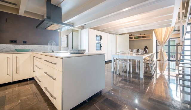 TH57 Stunning Duplex Located in the Downtown of Tarragona