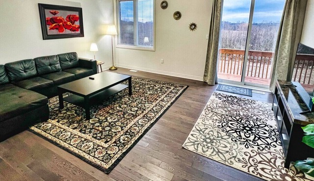 Thamesford Home 3 BDR-WIFI-Netflix-Laundry-Parking