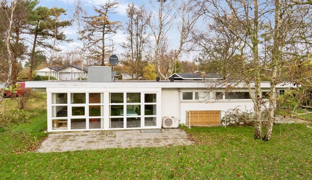 "Thara" - 100m from the sea by Interhome